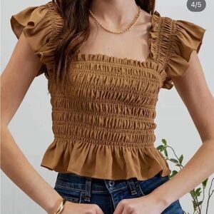 EUC Women’s smocked Ruffle Sleeve Crop Top in Camel/Brown Size Large